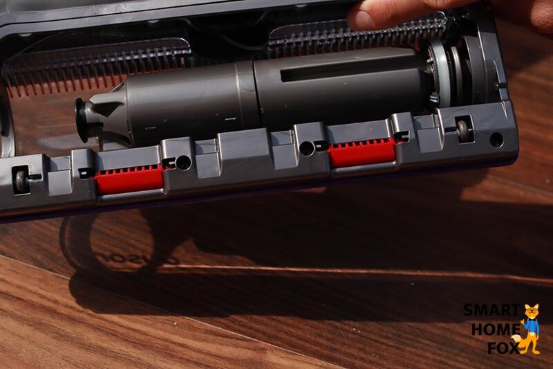 Die elektrische Bodenbürste von Dyson mit einer Anti Tangle Funktion